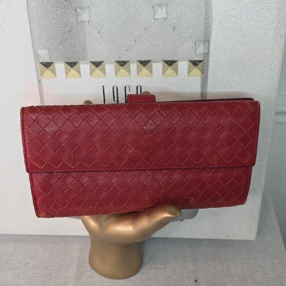 Bottega Veneta Intrecciato woven leather continental wallet - Picture 2 of 11